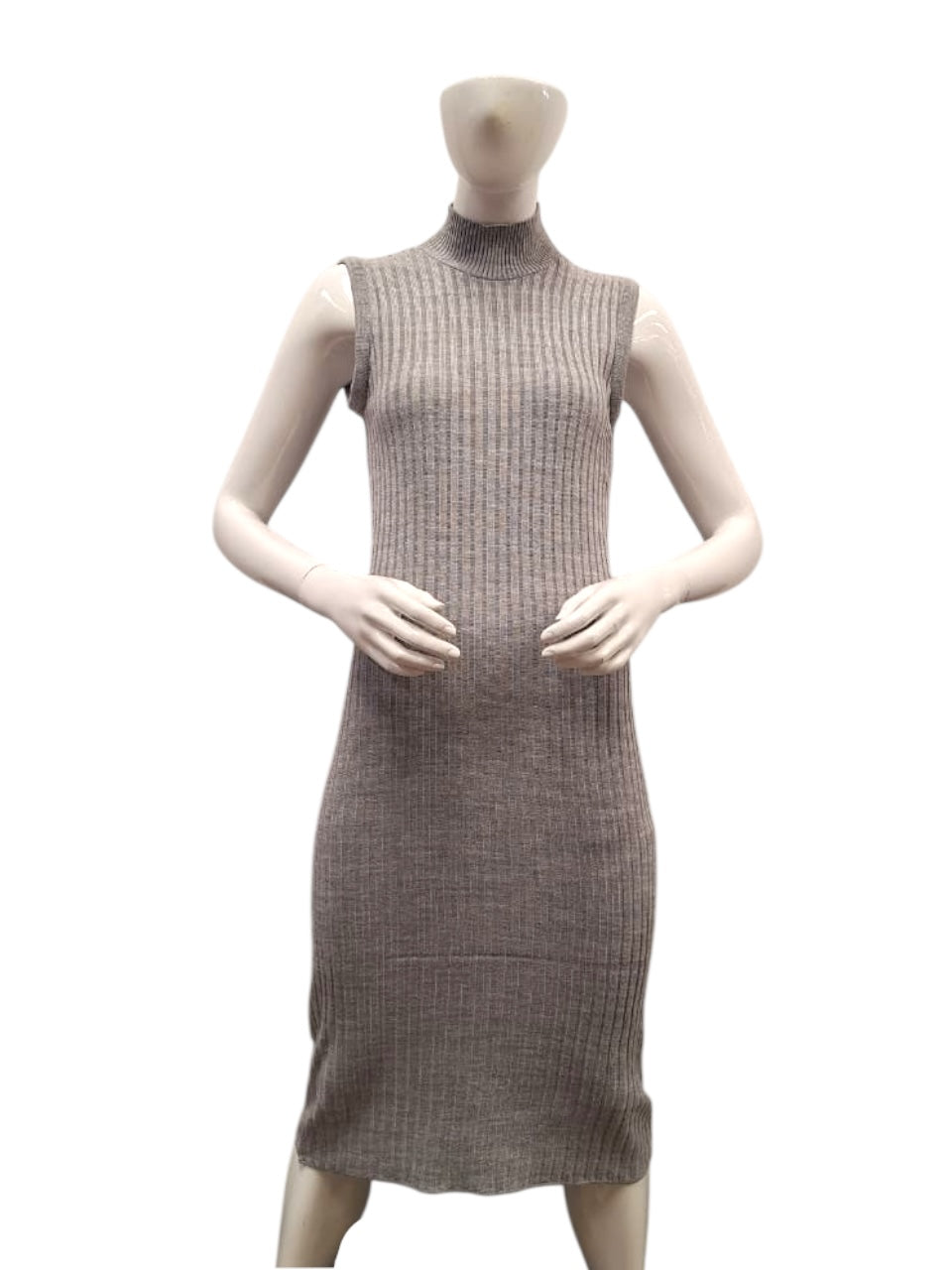 Vestido y Sueter en tejido acanalado.