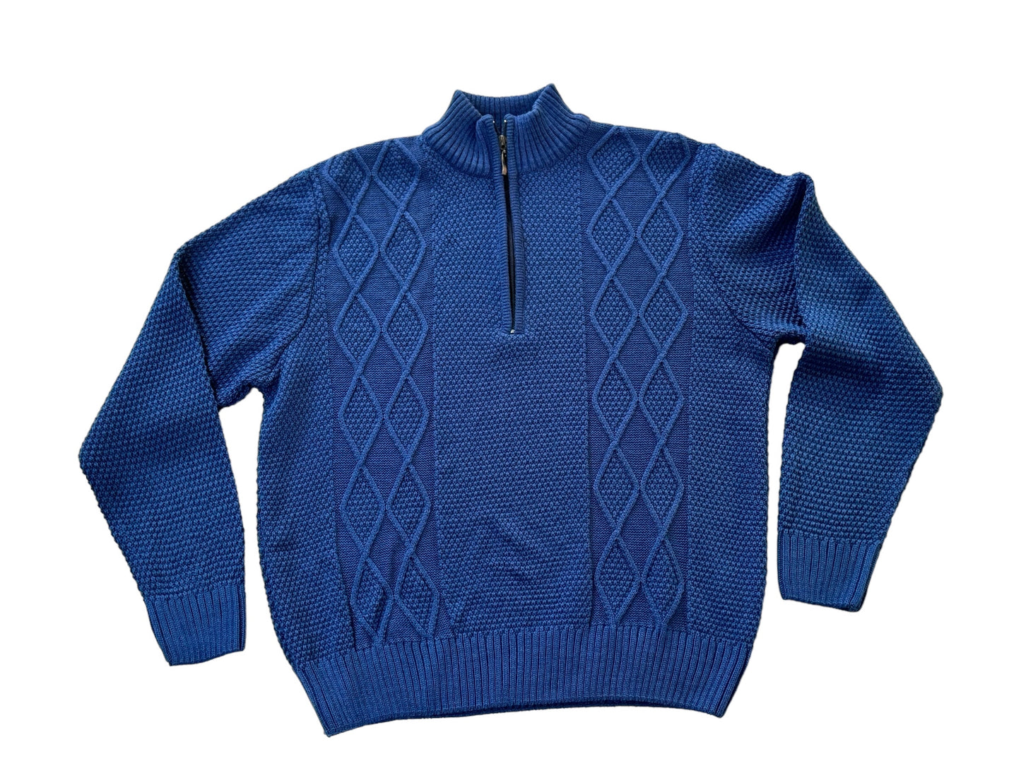 Sueter para Caballero en 1/2 Cierre con jacquard.