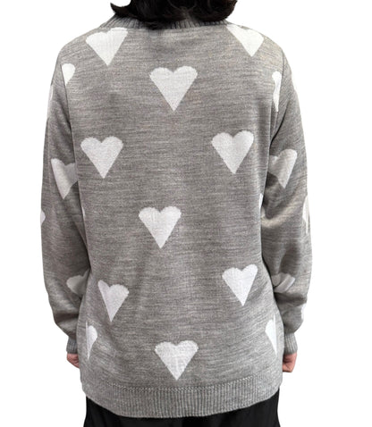 Sueter cuello redondo con corazones en contraste