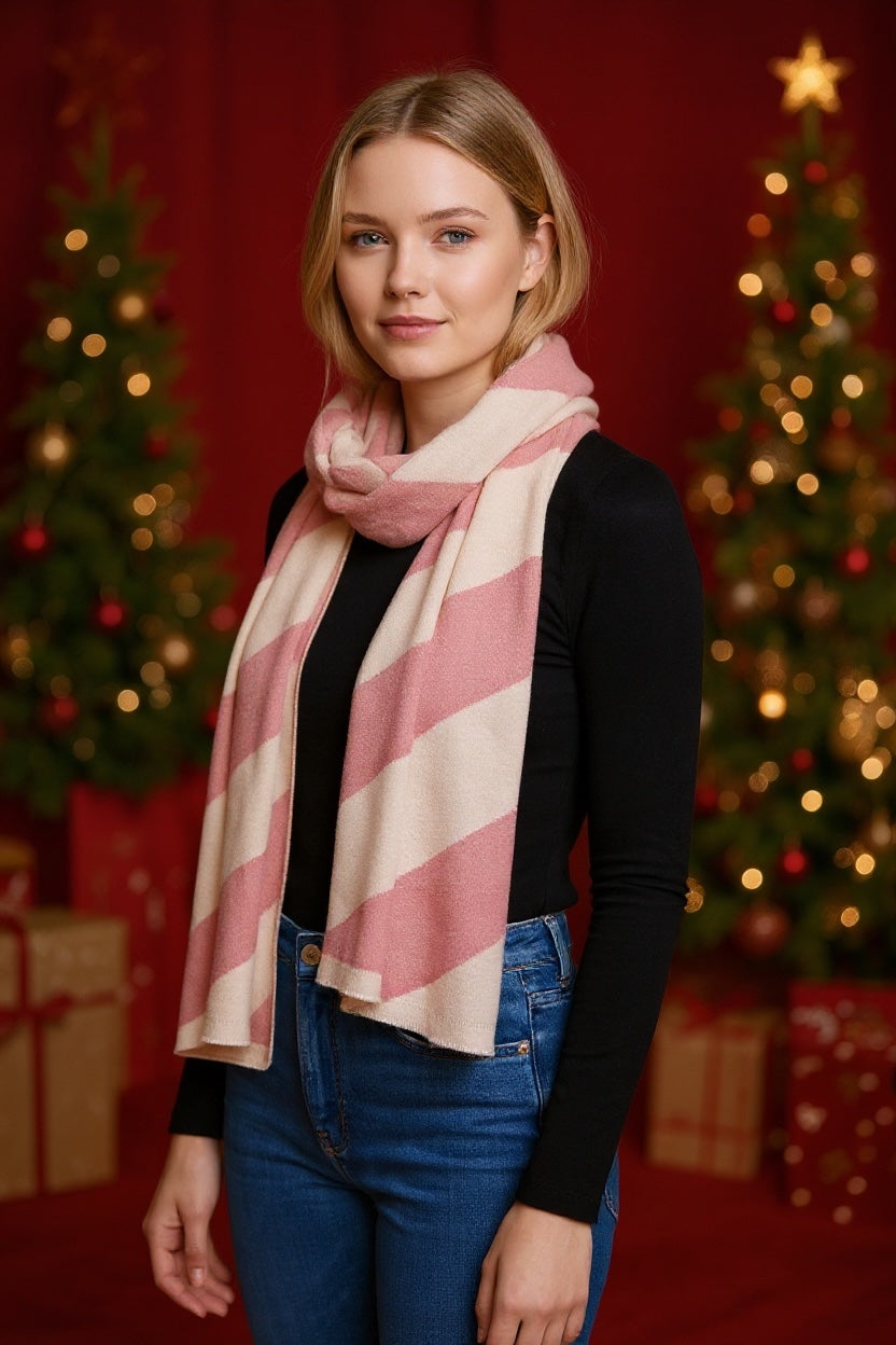 Ugly Scarf / Bufanda Navideña Unisex Caramelo